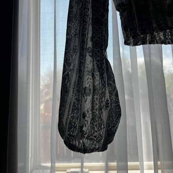 NWT cropped sheer floral top - Picture 5 of 6